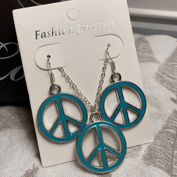 🛍️Peace Set Necklace & Earrings 🛍️3 for $13🛍️ SALE!! - Picture 2 of 4